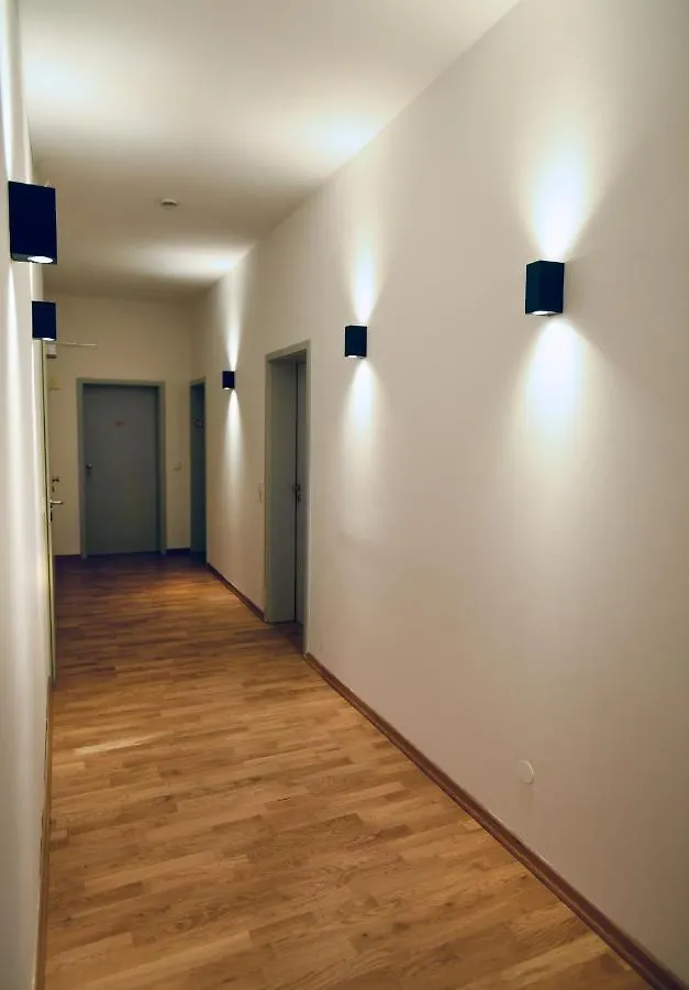 Hotel Apadana Frankfurt Frankfurt am Main 2*,  Duitsland